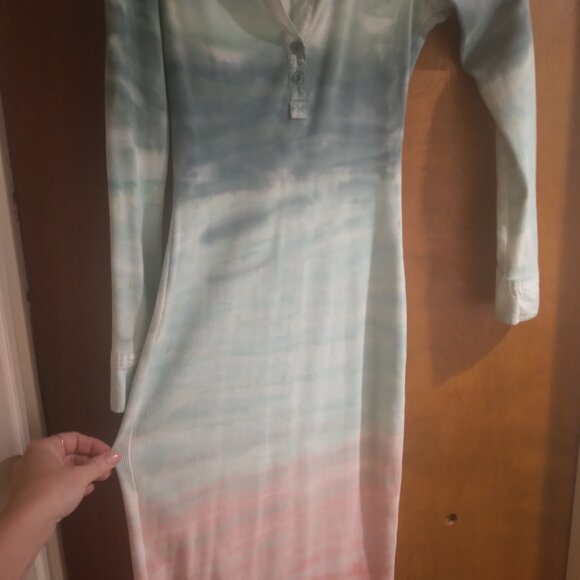 Long-sleeved Maxi Dress - Picture 6 of 8